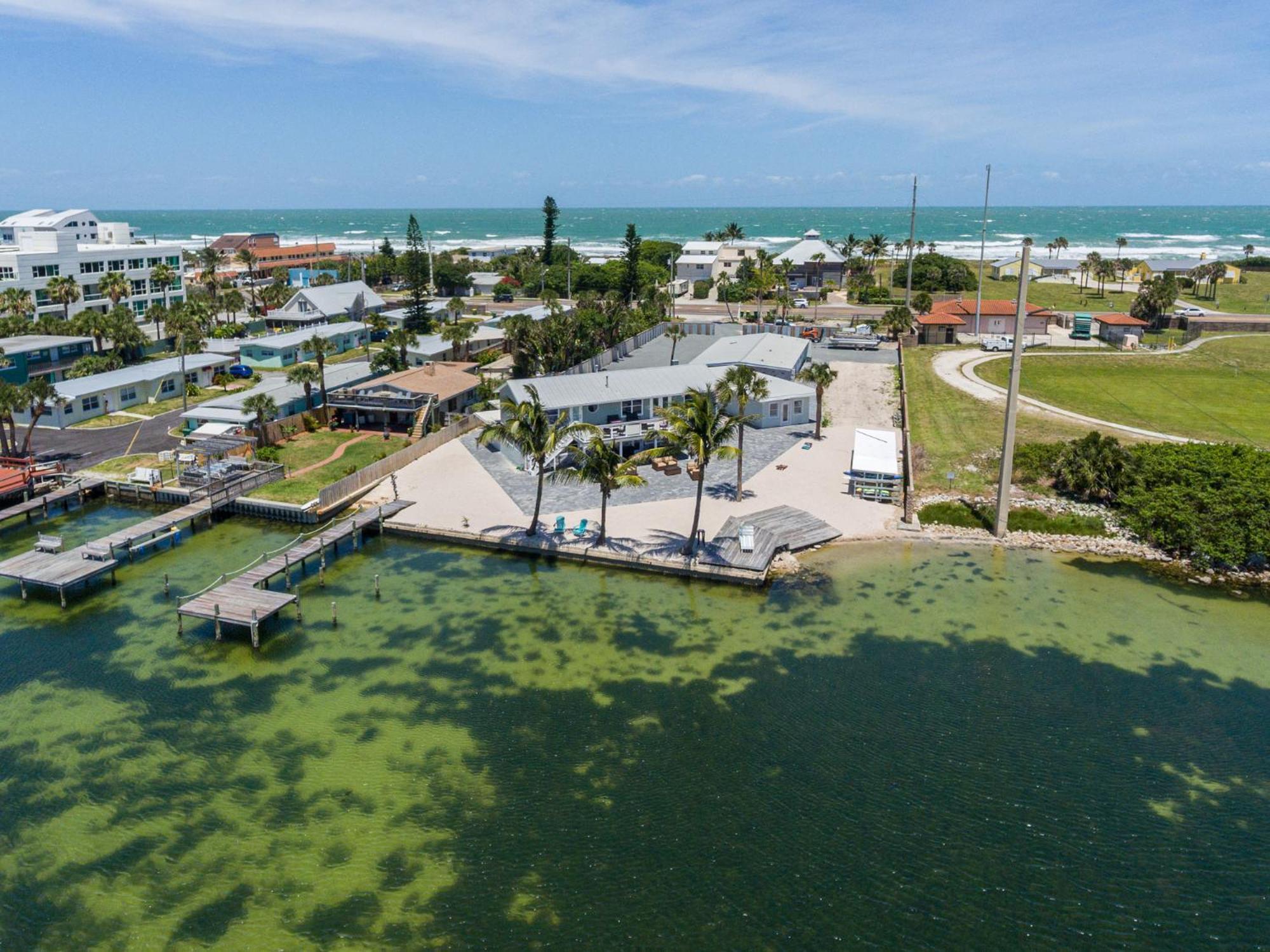شاطئ كوكوا Banana River Resort المظهر الخارجي الصورة